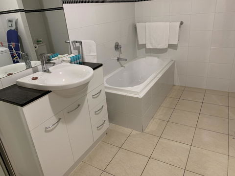 Ensenada Motor Inn And Suites - Stayed 27