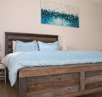 Smugglers Inn Studio Apartments