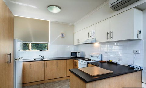 Glenelg Holiday Apartments - Corfu - Stayed 4