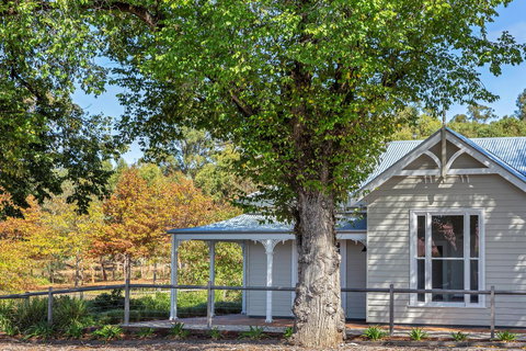 Grandview Accommodation - The Elm Tree Apartments - Stayed 1