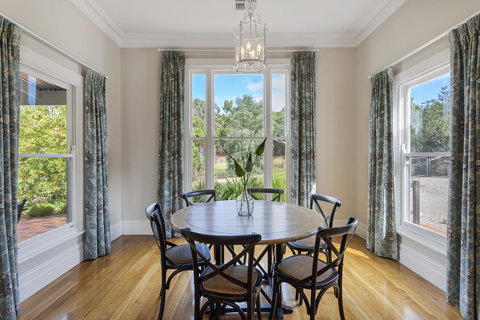 Grandview Accommodation - The Elm Tree Apartments - Stayed 7