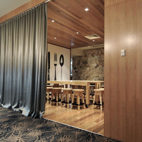 Mansfield Park Hotel - Stays Accommodation 4