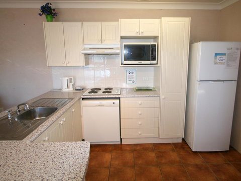 Lake Edge Apartments - Stayed 6