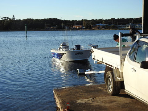 Lake Edge Apartments - Stayed 23