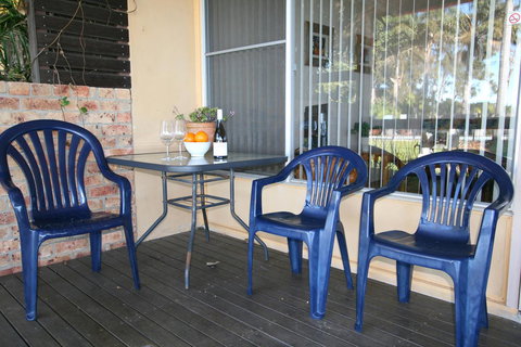 Lake Edge Apartments - Stayed 19