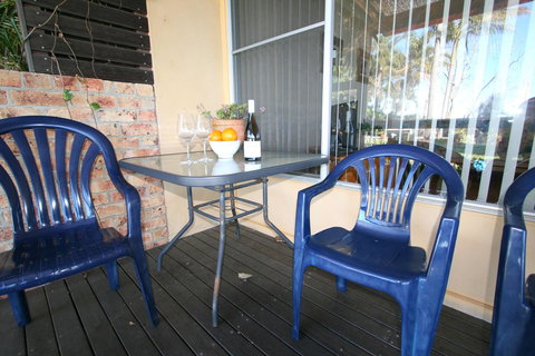 Lake Edge Apartments - Stayed 12