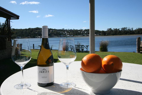 Lake Edge Apartments - Stayed 29