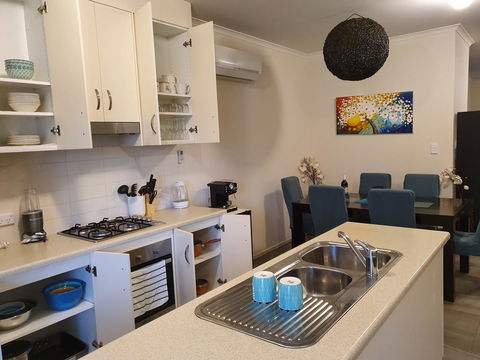 Explore Adelaide, Gawler, The Barossa And Clare Valleys All-in-one - Stays Accommodation 7