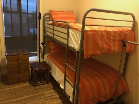 Kingscote Central - Stayed 6
