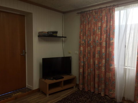 Kingscote Central - Stayed 2