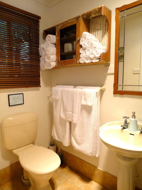 Aldgate Valley Bed And Breakfast - Stayed 27