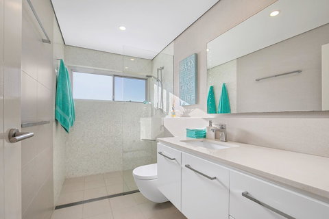 Beachfront Bliss - Stays Accommodation 17