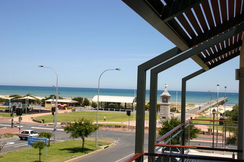 Semaphore Blue Apartments - Stayed 3