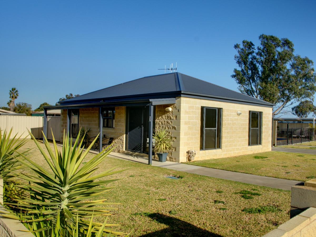 Moombooldool NSW Stayed