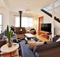 Hudson Bay  Basin View-Pet Friendly-15 Mins to Hyams Beach - Stayed