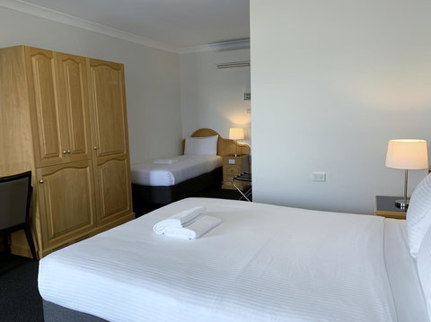 Hilton Beachfront Motel - Stayed 11