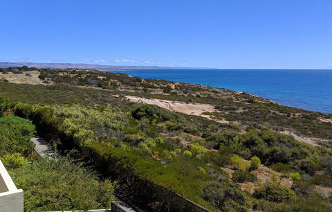 Ochre Point Beach House On Moana Seafront - Stayed 6