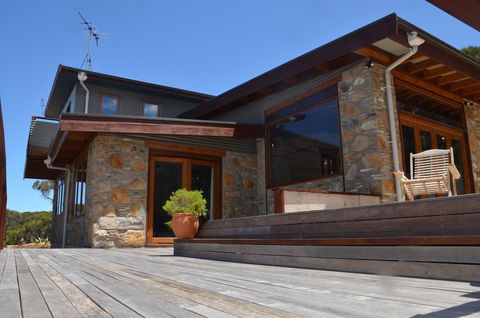 Of Stone & Wood Guesthouse - Stayed 1