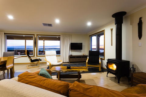 Southern Ocean Lookout - Stayed 7