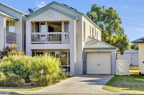 The Lighthouse - Port Willunga - C21 SouthCoast Holidays - Stayed 0