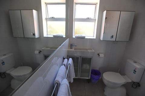 Glenelg Holiday Apartments-The Broadway - Stayed 7
