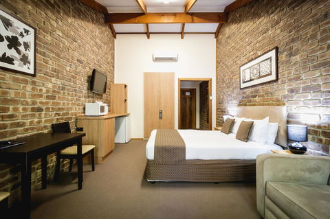 The Lodge By Manna - Stays Accommodation 1