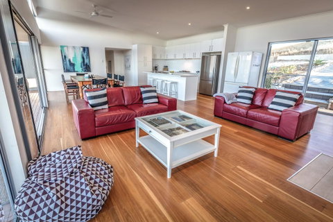 Middle River Beach House - East & West House - Stayed 11