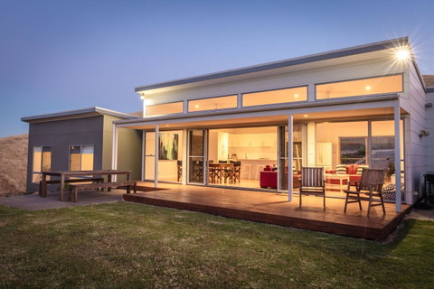 Middle River Beach House - East & West House - Stayed 0