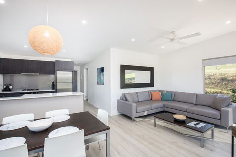 Blue Lake Holiday Park - Stayed 24