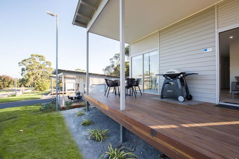 Blue Lake Holiday Park - Stayed 16