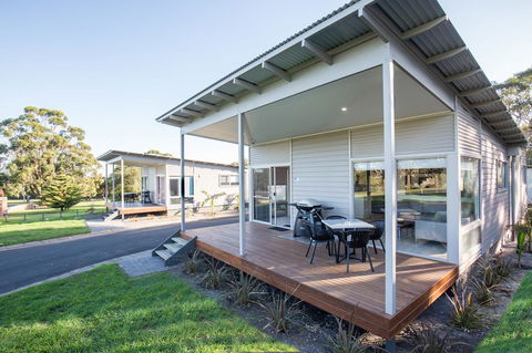 Blue Lake Holiday Park - Stayed 15