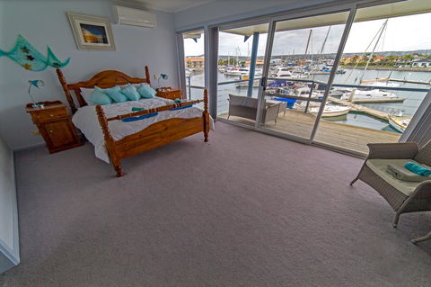 Marina Reflections - Stayed 13