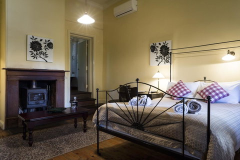 The Rising Sun Hotel - Stayed 11