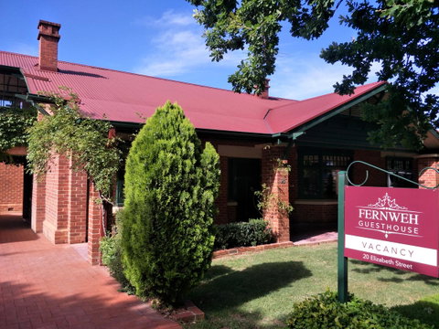 Fernweh Guesthouse - Stayed 14