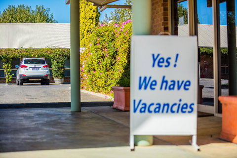 Country Roads Motor Inn Naracoorte - Stayed 22