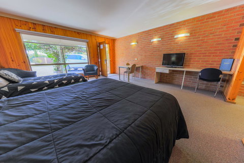 Country Roads Motor Inn Naracoorte - Stayed 35