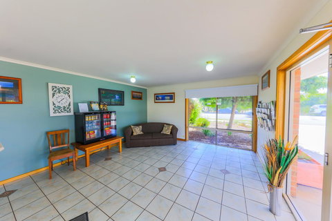 Country Roads Motor Inn Naracoorte - Stayed 37