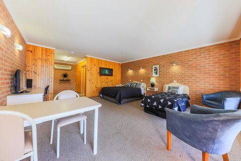 Country Roads Motor Inn Naracoorte - Stayed 25