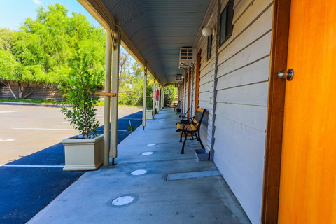 Country Roads Motor Inn Naracoorte - Stayed 21