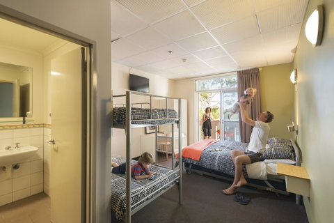 YHA Adelaide Central - Stayed 37