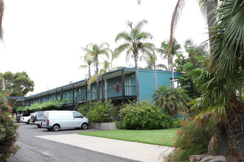 Berri Hotel - Stays Accommodation 15