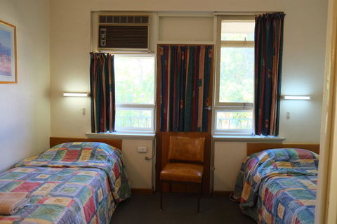 Berri Hotel - Stays Accommodation 26