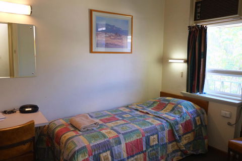 Berri Hotel - Stays Accommodation 25