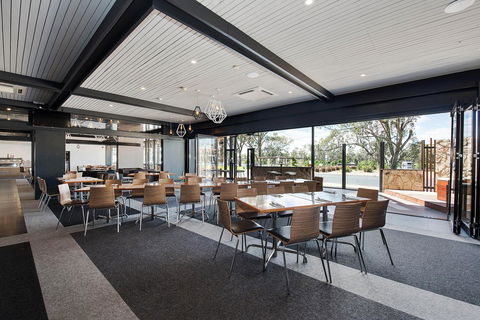 Berri Hotel - Stays Accommodation 12
