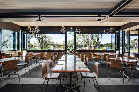 Berri Hotel - Stays Accommodation 14