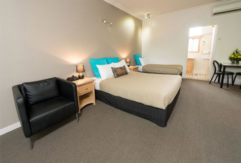 Berri Hotel - Stays Accommodation 42