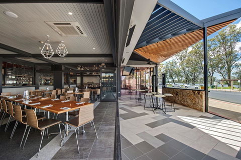 Berri Hotel - Stays Accommodation 5