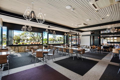 Berri Hotel - Stays Accommodation 13