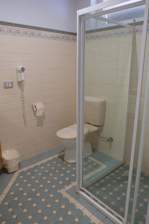 Berri Hotel - Stays Accommodation 29