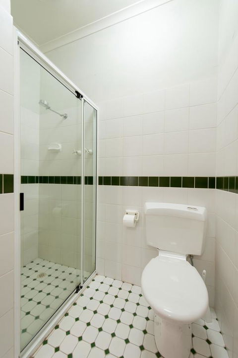 Berri Hotel - Stays Accommodation 32